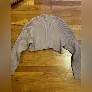 Gray Bandit Cropped Kiana Sweater